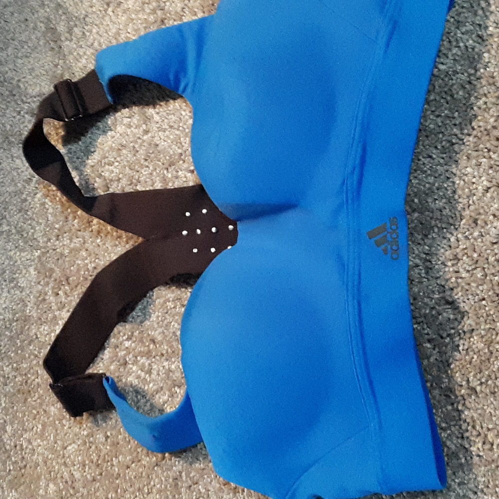 Brand new adidas sports bra